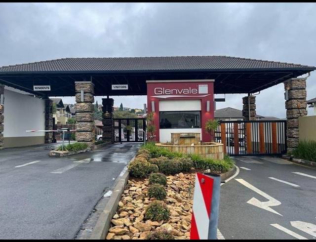 3 BEDROOM TOWNHOUSE FOR SALE IN OAKDENE